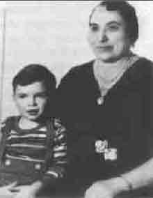 Al Capone with mother